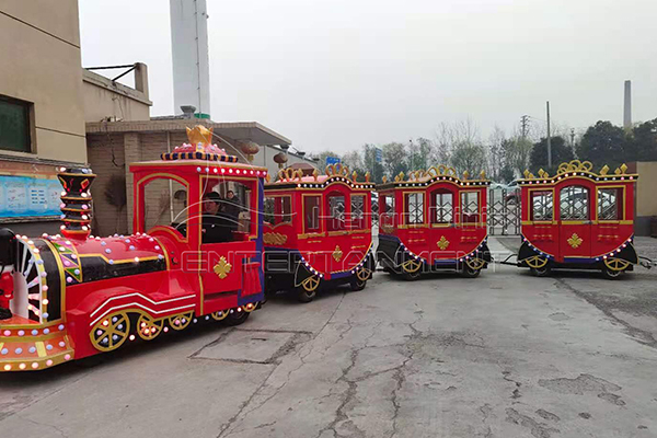 Crown-themed Trackless Train