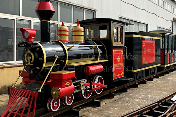 Antique Amusement Park Train Is Available in Dinis