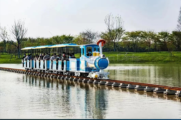Water Orbit Track Train